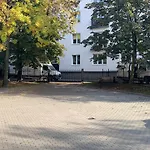 Cosy Studio In University District-Free Parking With Gate!